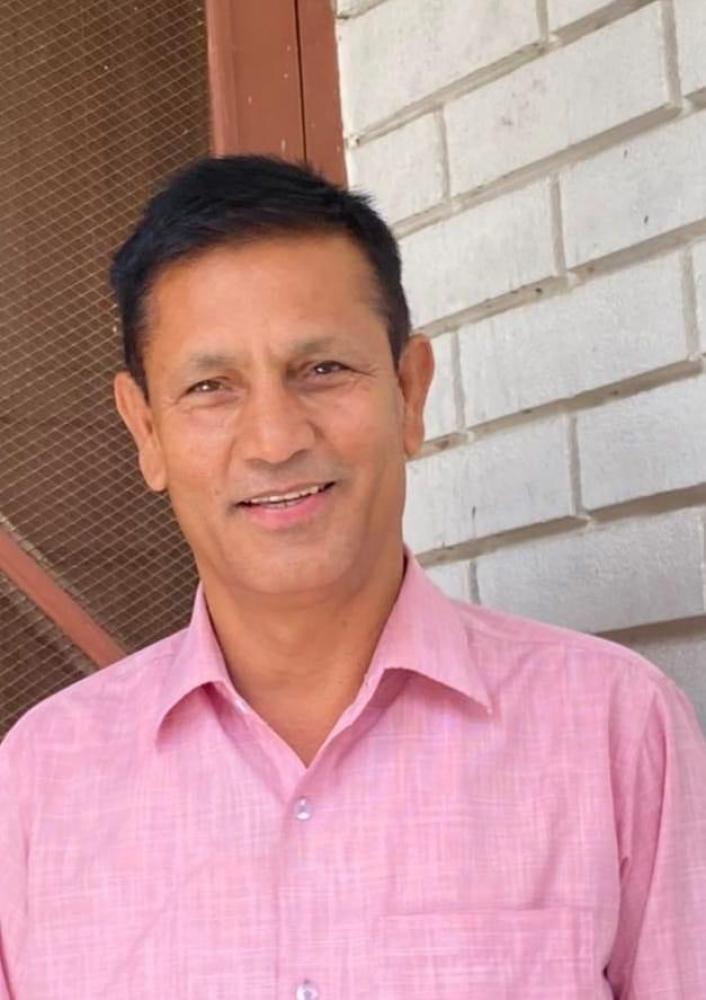 खोक्रो आदर्शको प्रायोजित नाराहरु लागाउदै एक हुल